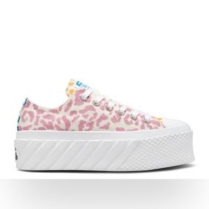 NWOT - converse platform all stars size 6